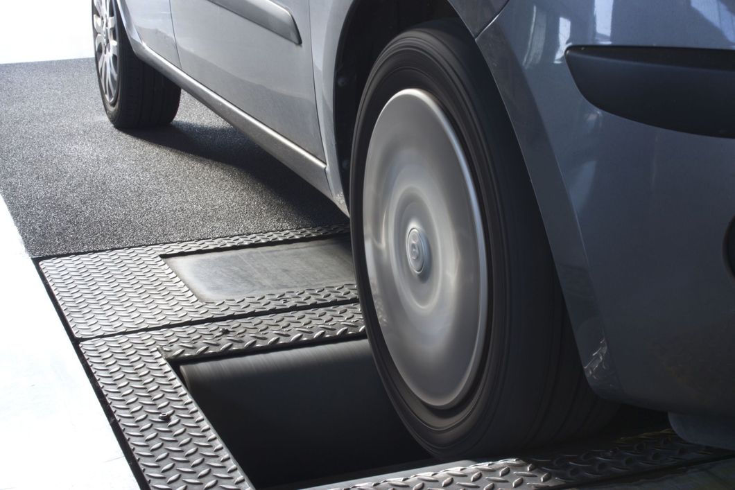 Revisione auto nel centro Genova Olivette